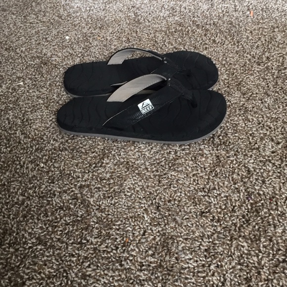 Reef sandals - Picture 2 of 4